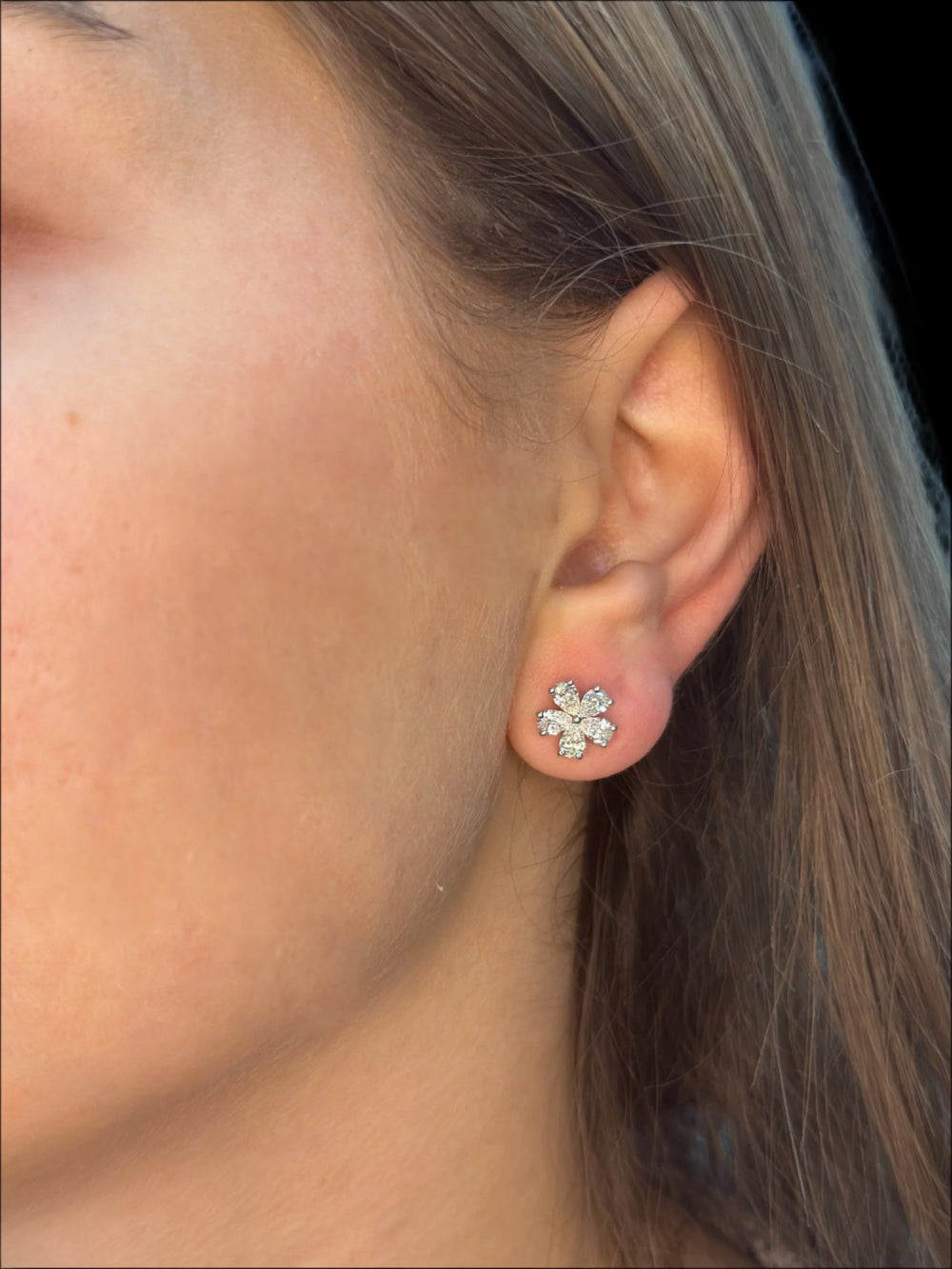Meldo - 1.05 Carat Pear Shape Flower Diamond Earrings - Gem Jewelers Co