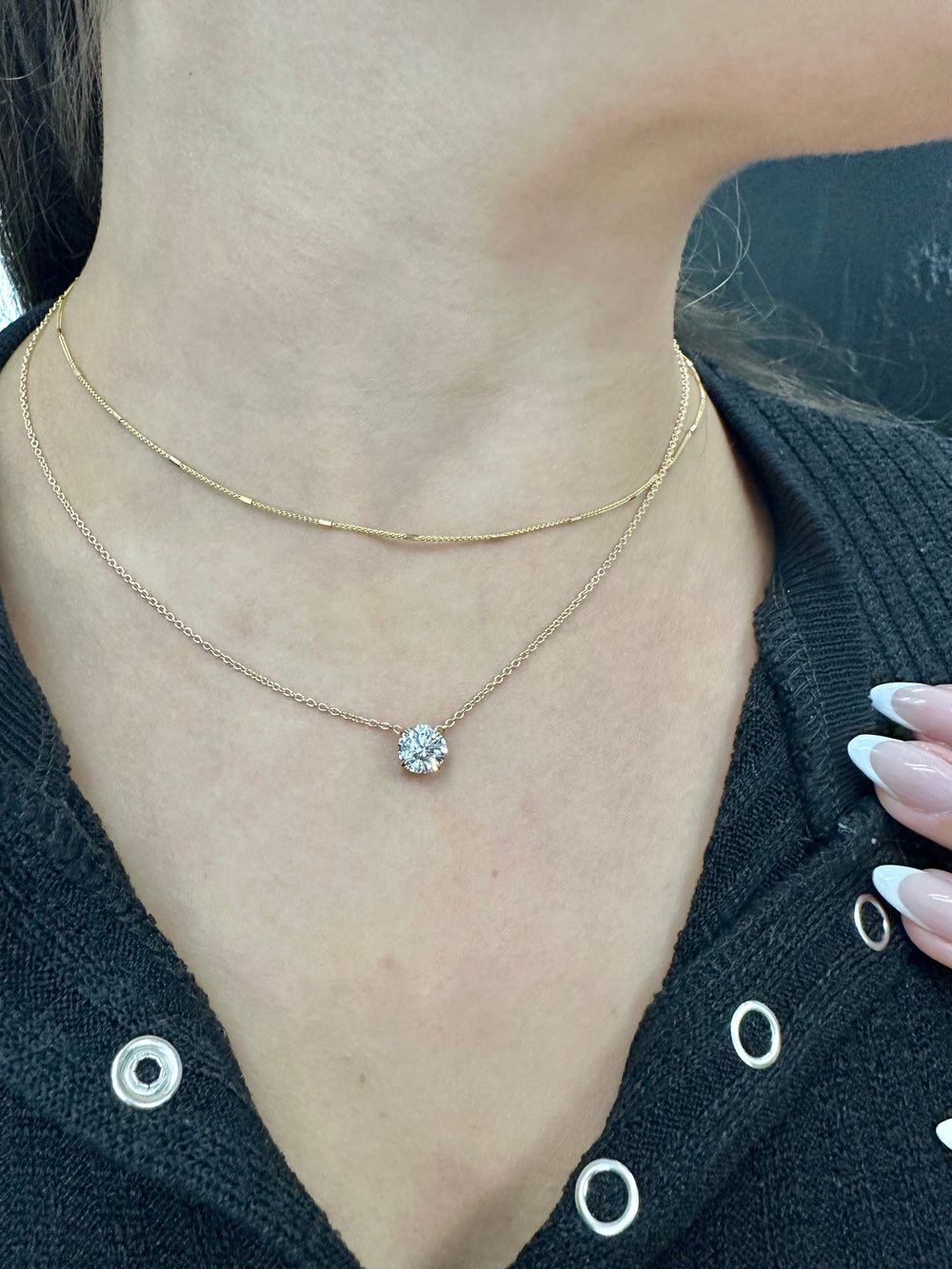 Classic-Round-Diamond-Pendant-layered-gold-chain
