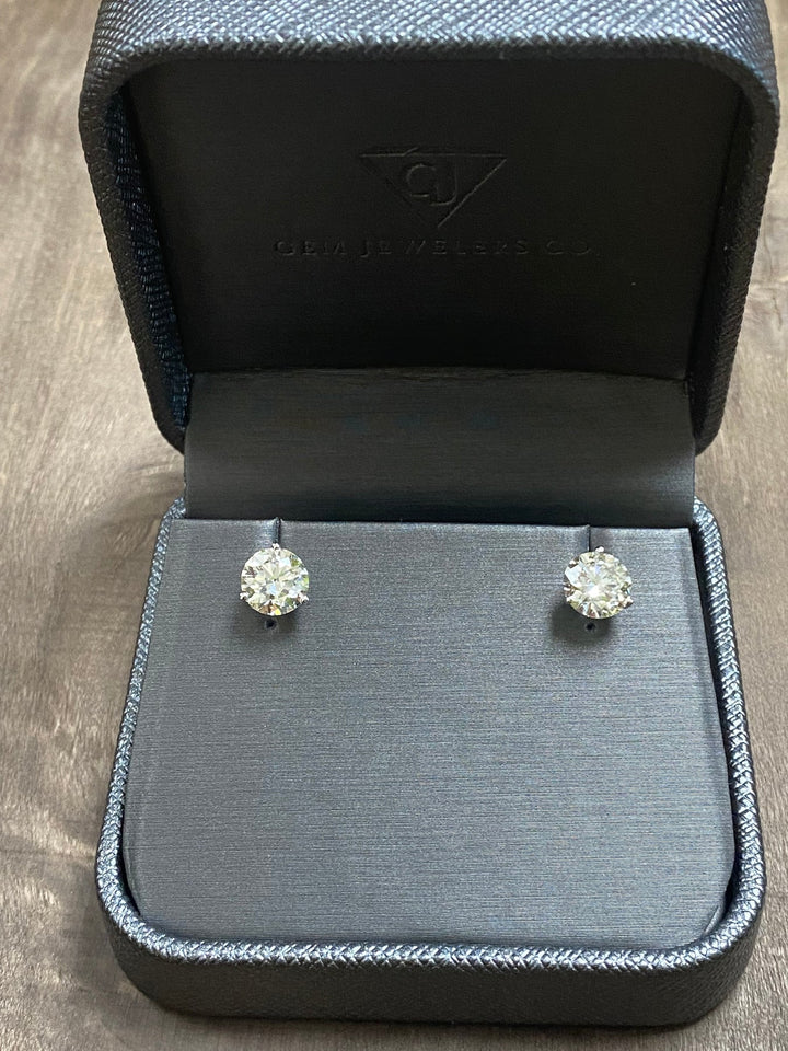 1CT T.W Round Natural Diamond Studs in 14K Gold ( Super Deal)
