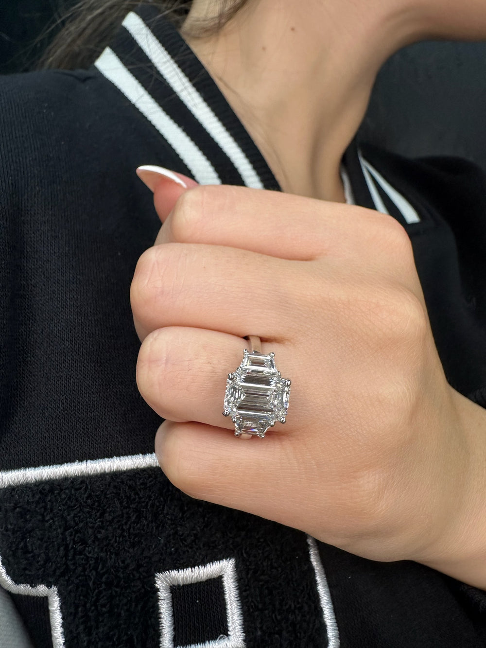 Paolina - 3 Stone Emerald & Trapezoid Diamond Engagement Ring - Gem Jewelers Co