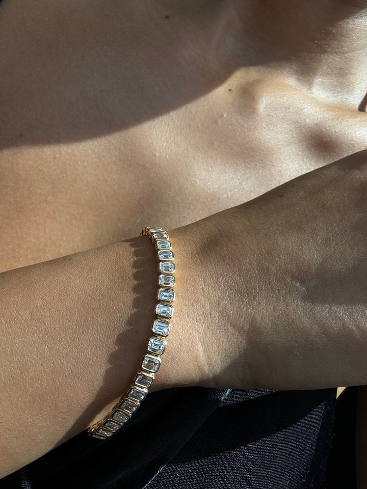 11.77CT T.W Bezel Set Emerald Shape Natural Diamond Tennis Bracelet 14K Yellow Gold