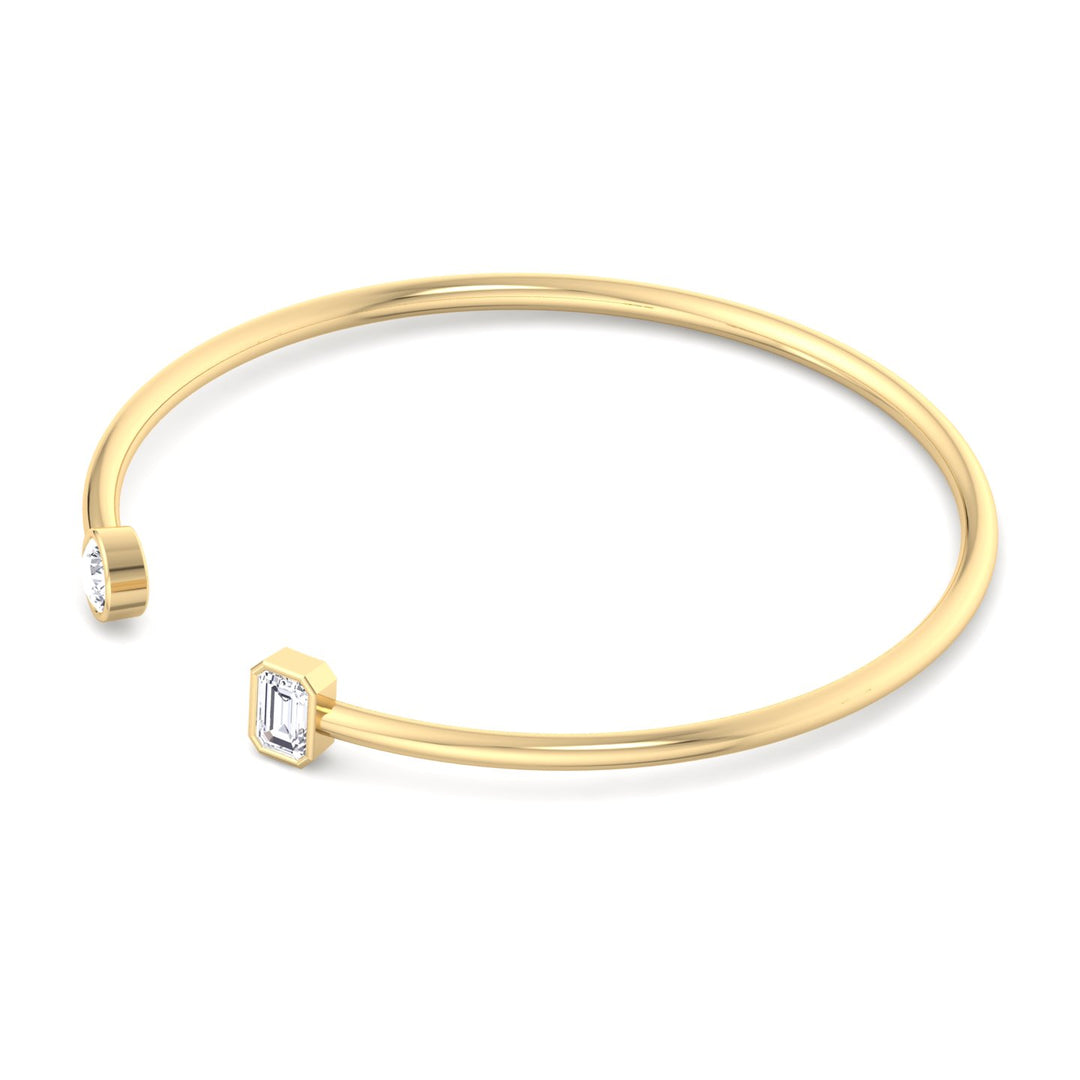 round-cut-emerald-cut-diamond-bezel-set-open-cuff-bangle-18k-yellow-gold
