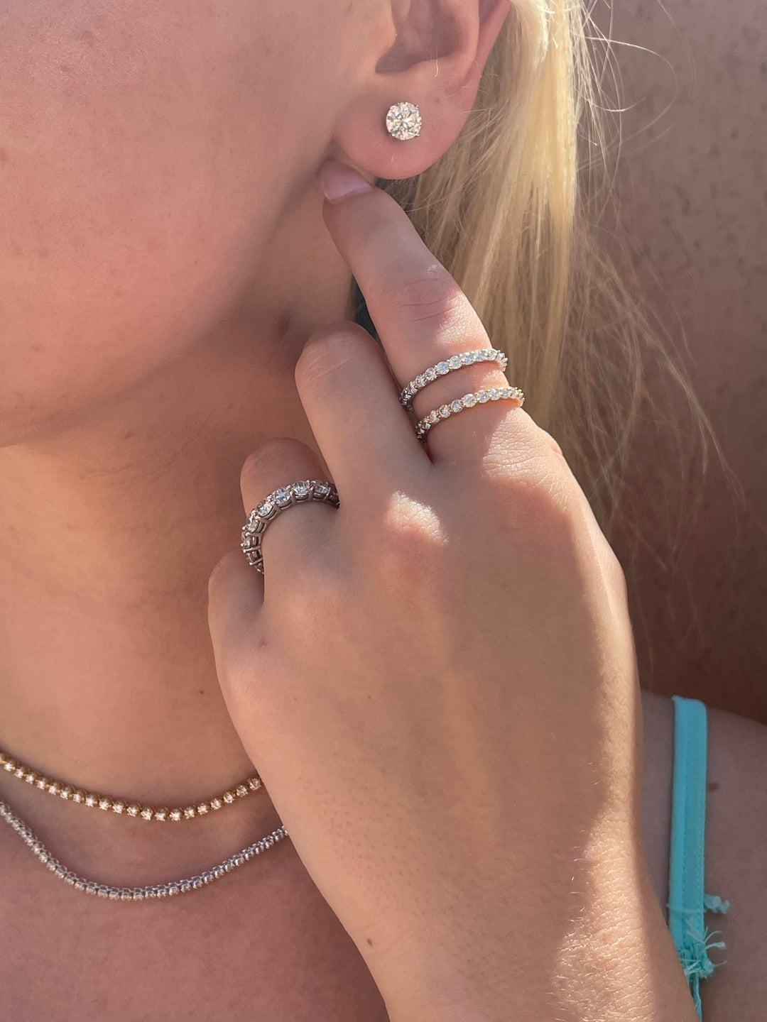 1CT Round Cut Diamond Studs in 18K Gold - Gem Jewelers Co