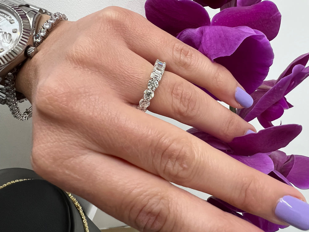 4ct-round-cut-and-emerald-cut-prong-setting-diamond-eternity-band-14k-white-gold