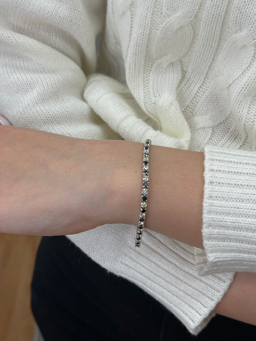 Vetera - Black and White Alternating Natural Diamond Tennis Bracelet - Gem Jewelers Co