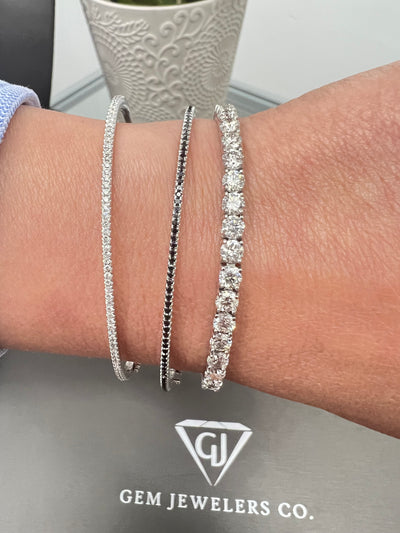 Diamond Tennis Bracelets vs. Diamond Bangles: Which is Right for You?
