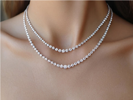 What Carat Weight Is Best for an Everyday Tennis Necklace