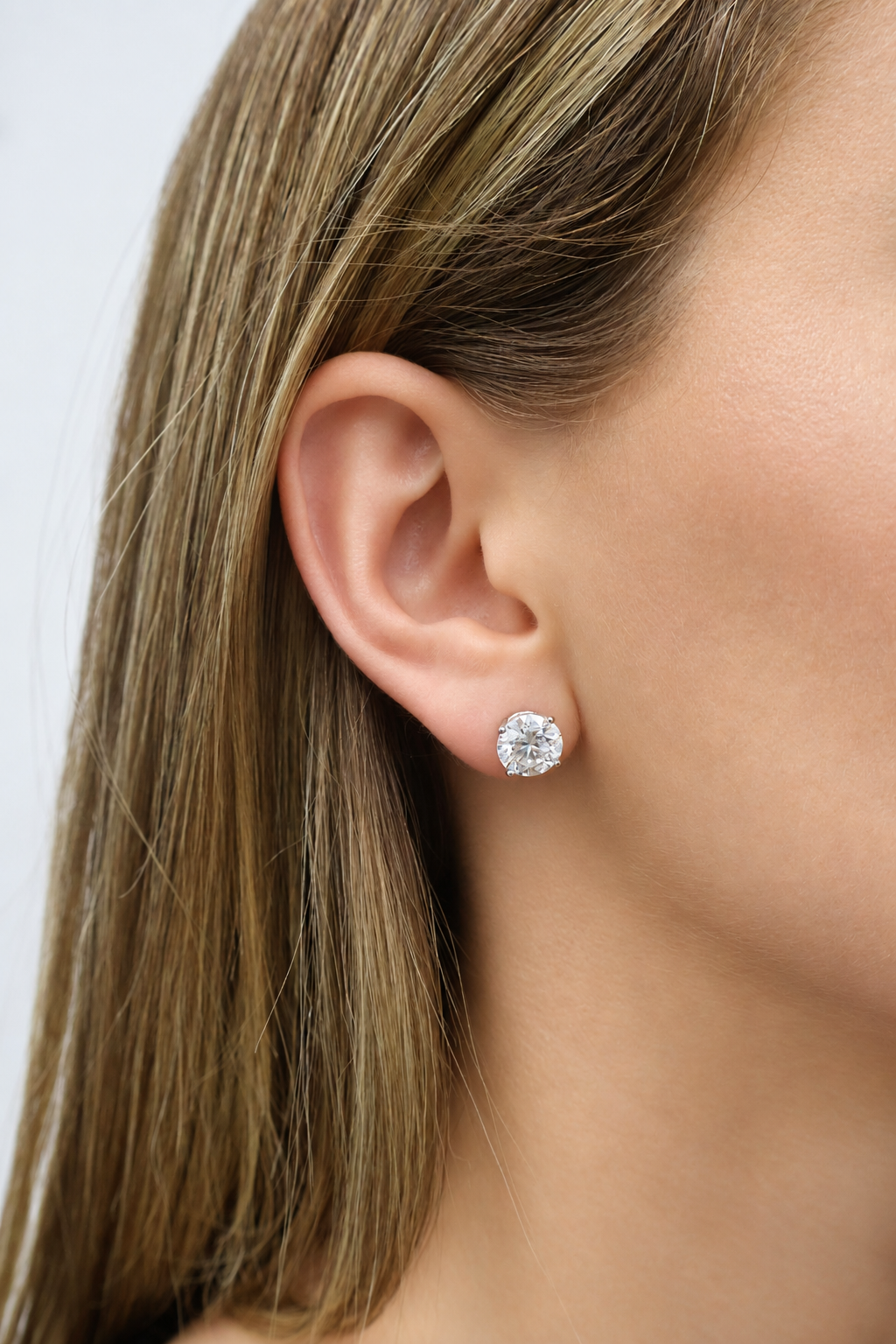 2 4 Prong Round Natural Diamond Studs
