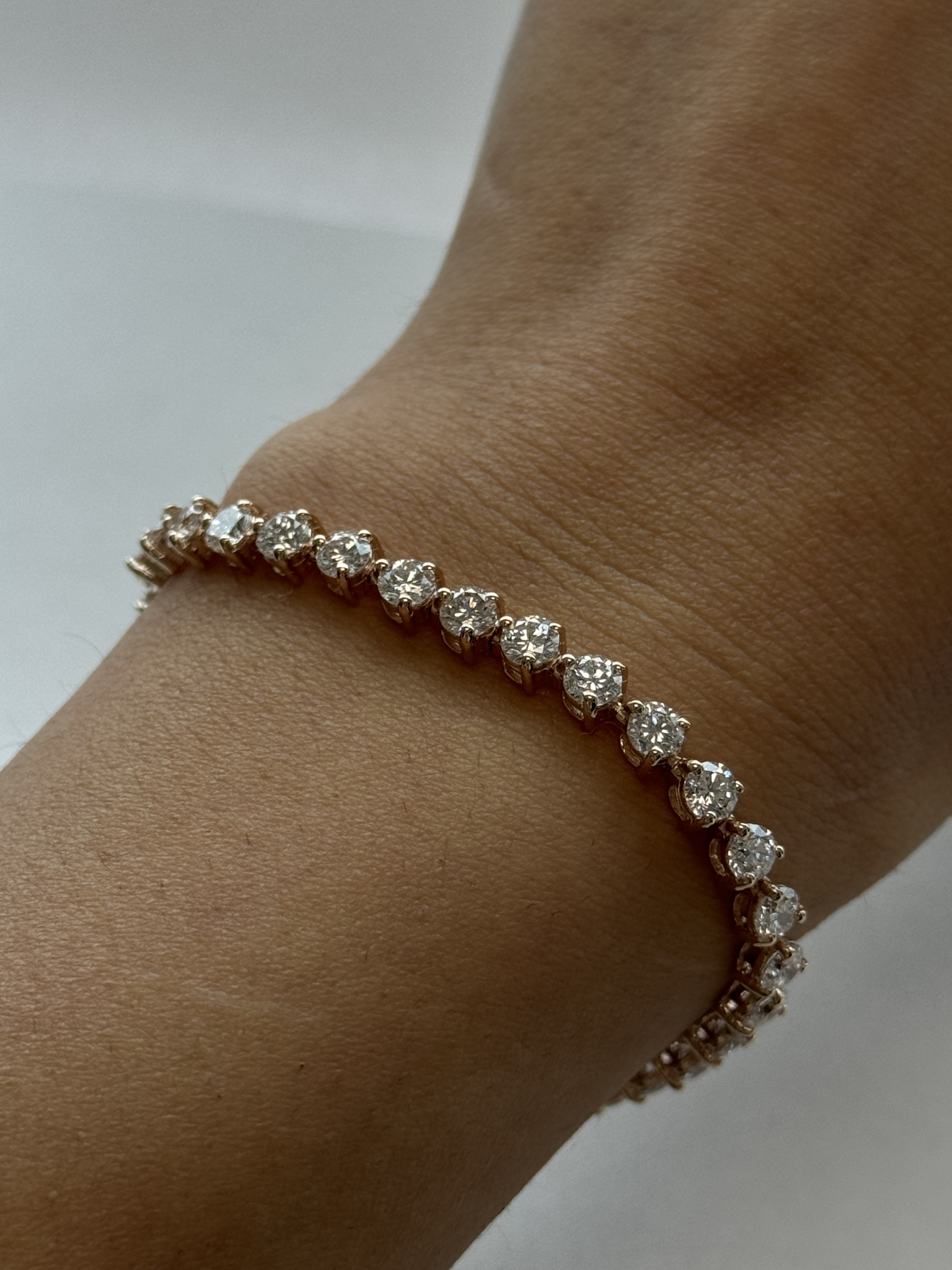 3-Prong Natural Diamond Tennis Bracelet - Martini Style 14K Solid Gold Lifestyle 1.2