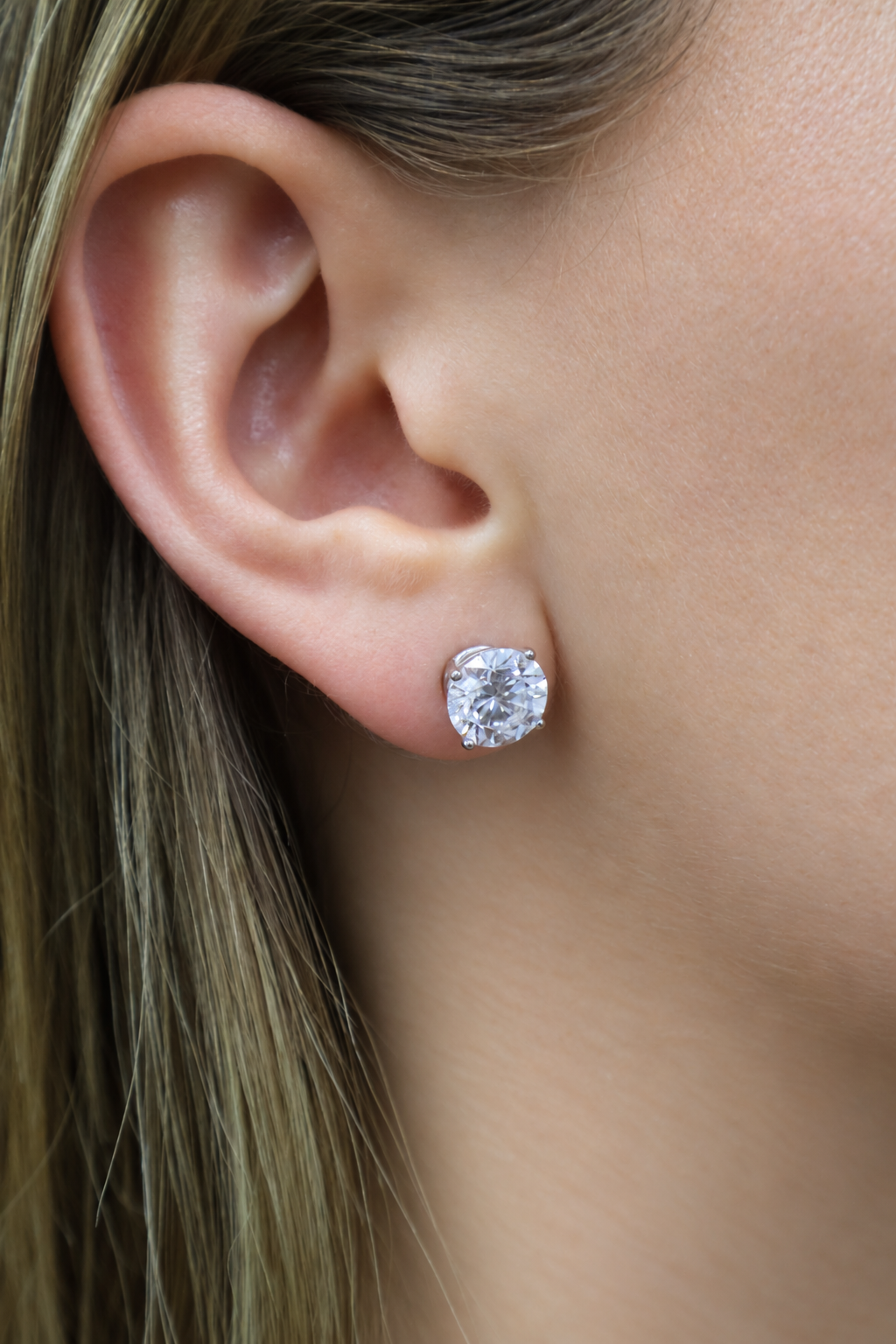 3 4 Prong Round Natural Diamond Studs