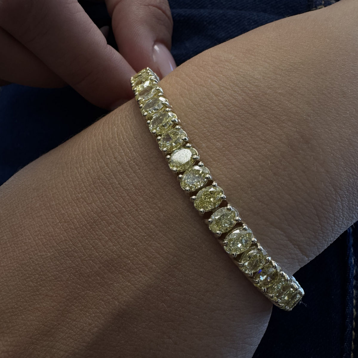 20CT Oval Shape Natural Fancy Yellow Diamond Tennis Bracelet