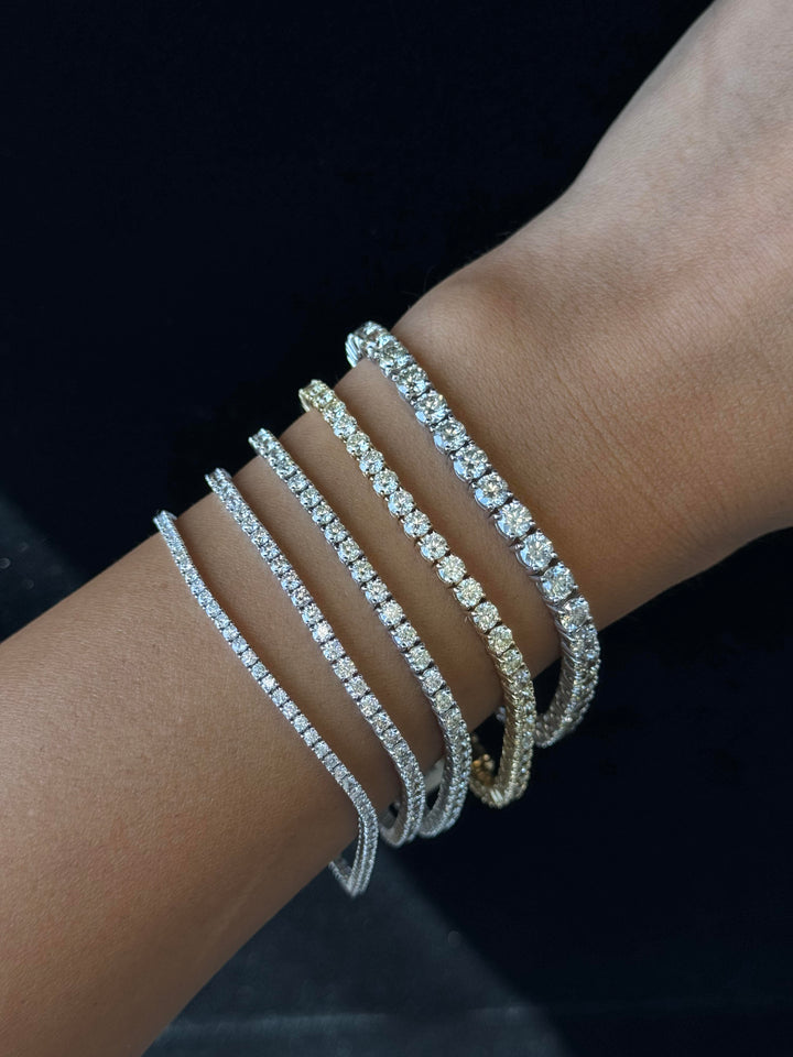 4 Prong Diamond Tennis Bracelet Square Box Set Gold, On Wrist