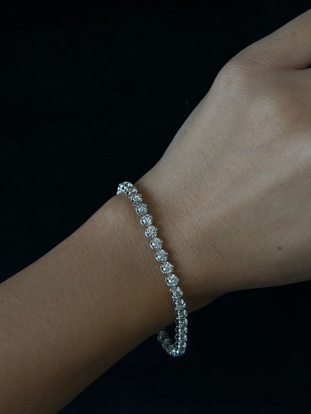 日本全国送料無料商品 特集 Crown Prong Natural Diamond Tennis Bracelet 18K Gold ダイヤモンド