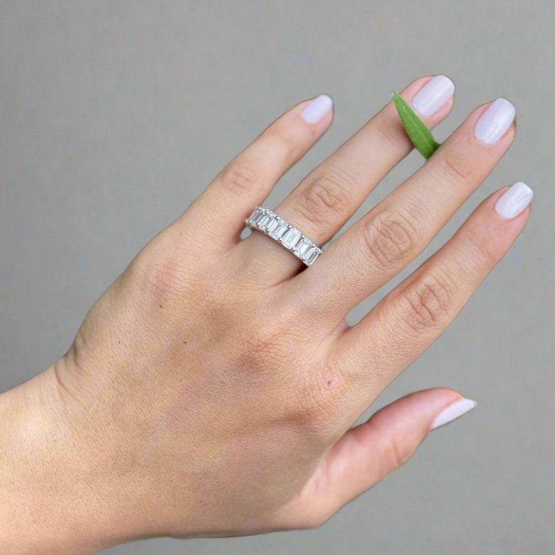 emerald-cut-diamond-eternity-band-14k-white-gold