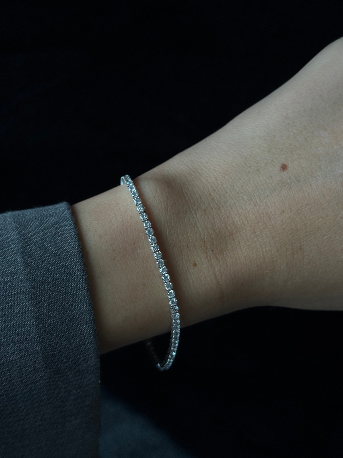 2-carat 4-prong natural diamond tennis bracelet 14K gold