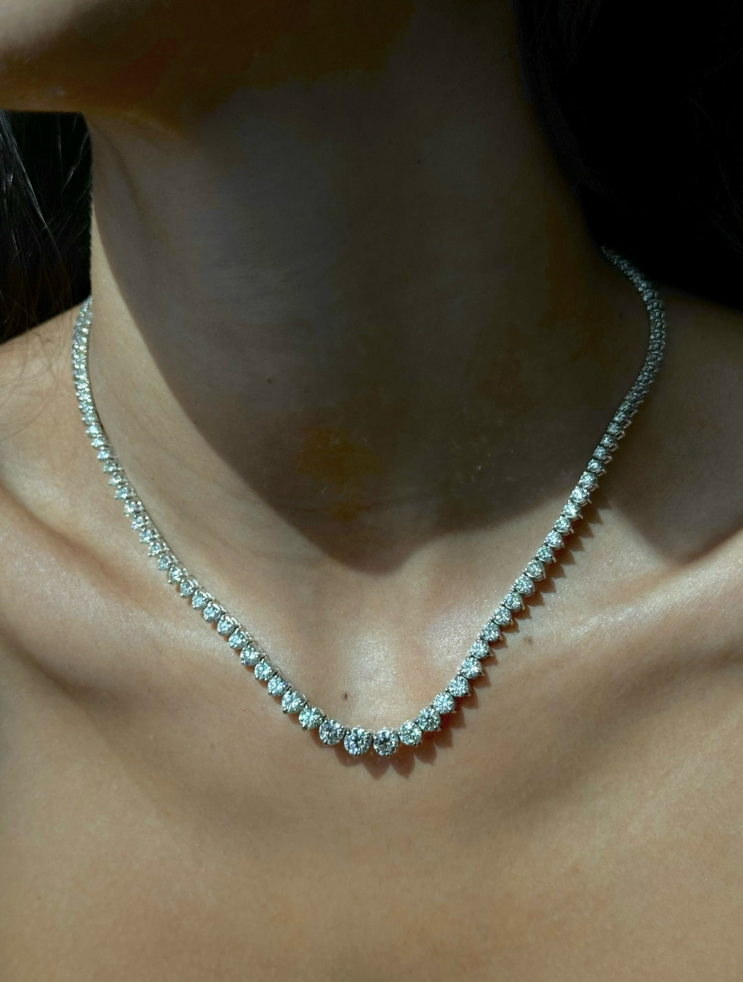 Prong Set Riviera Graduated Natural Diamond Tennis Necklace in Platinum