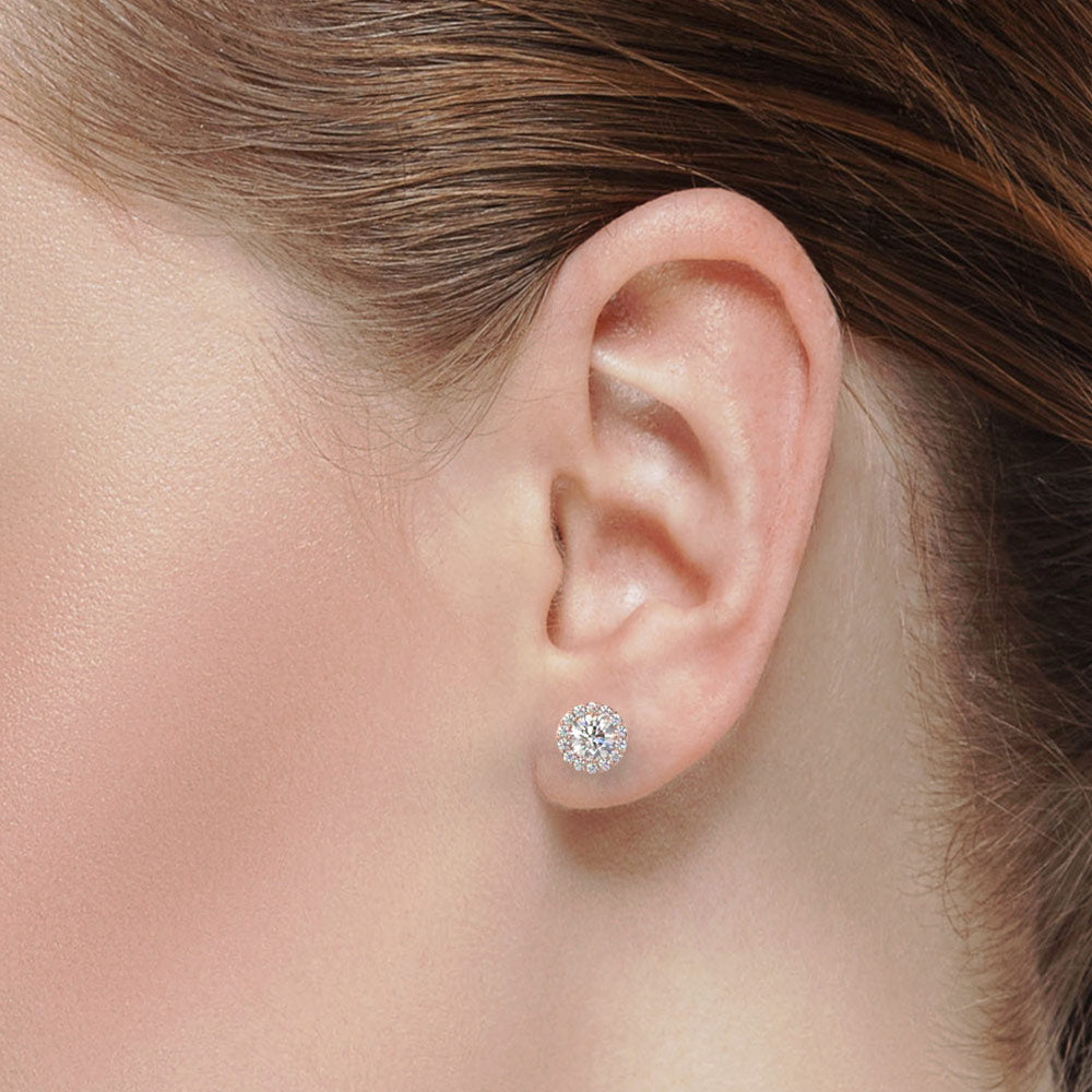 Round Halo Diamond Studs