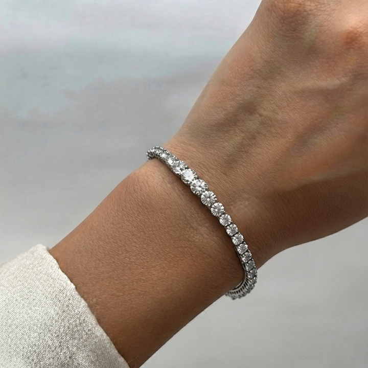 3-Prong Graduated Natural Diamond Tennis Bracelet 18K Solid Gold