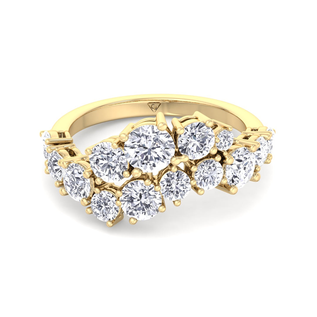 Round Shape Graduated Natural Diamond Clustered Ring