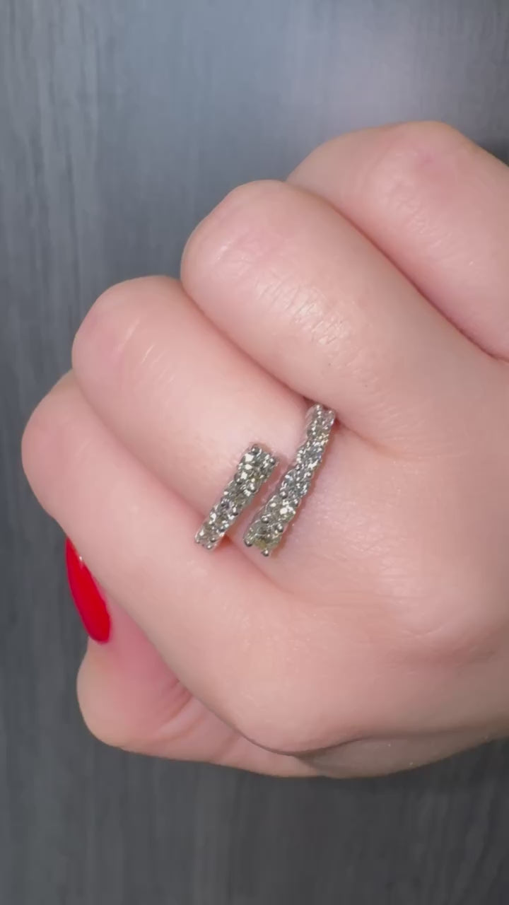 Elvera Graduated Round Diamond Wrap Ring