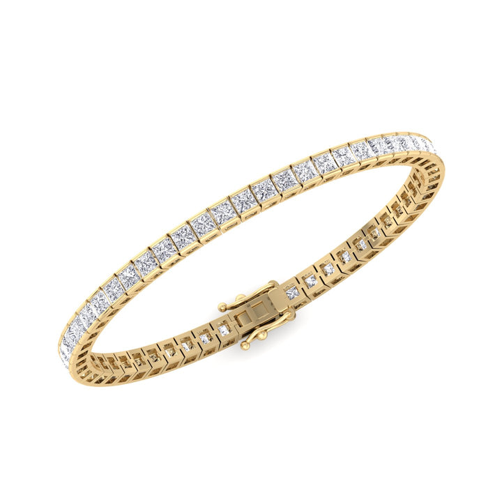 princess-cut-diamond-tennis-bracelet-in-solid-yellow-gold