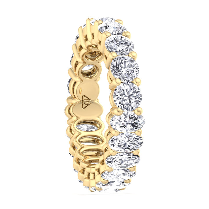 prong-set-round-cut-and-oval-cut-diamond-eternity-band-in-yellow-gold