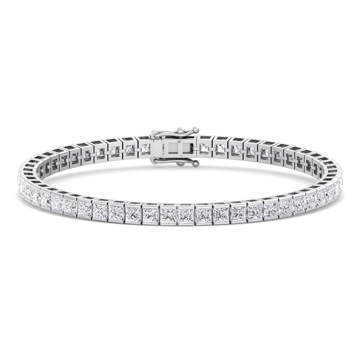  princess-cut-diamond-tennis-bracelet-in-solid-white-gold
