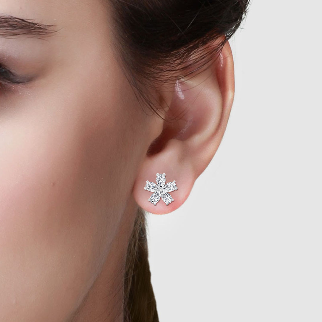 Meldo - 1.05 Carat Pear Shape Flower Diamond Earrings