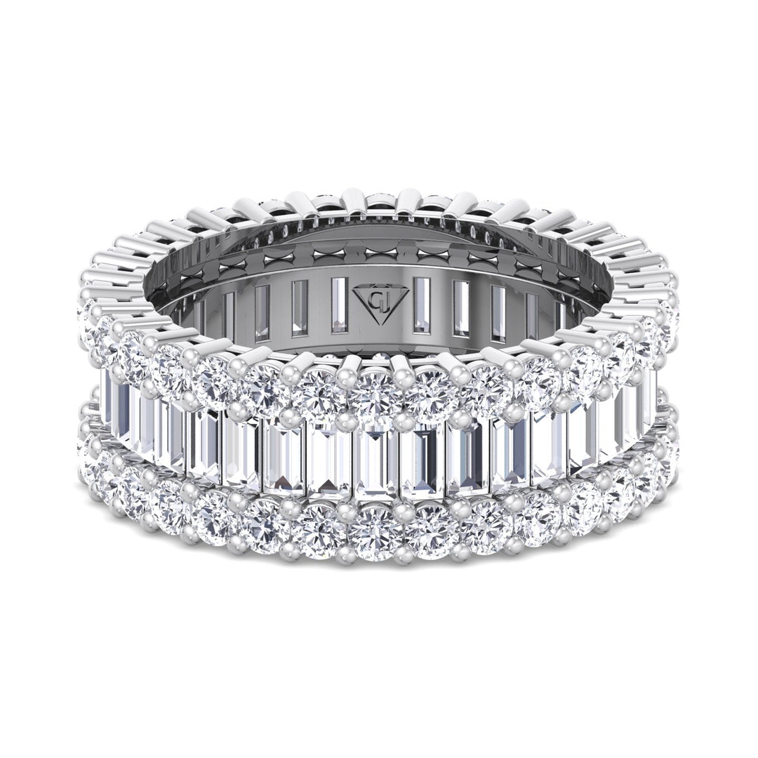 round-cut-and-baguette-cut-diamond-ring-in-platinum