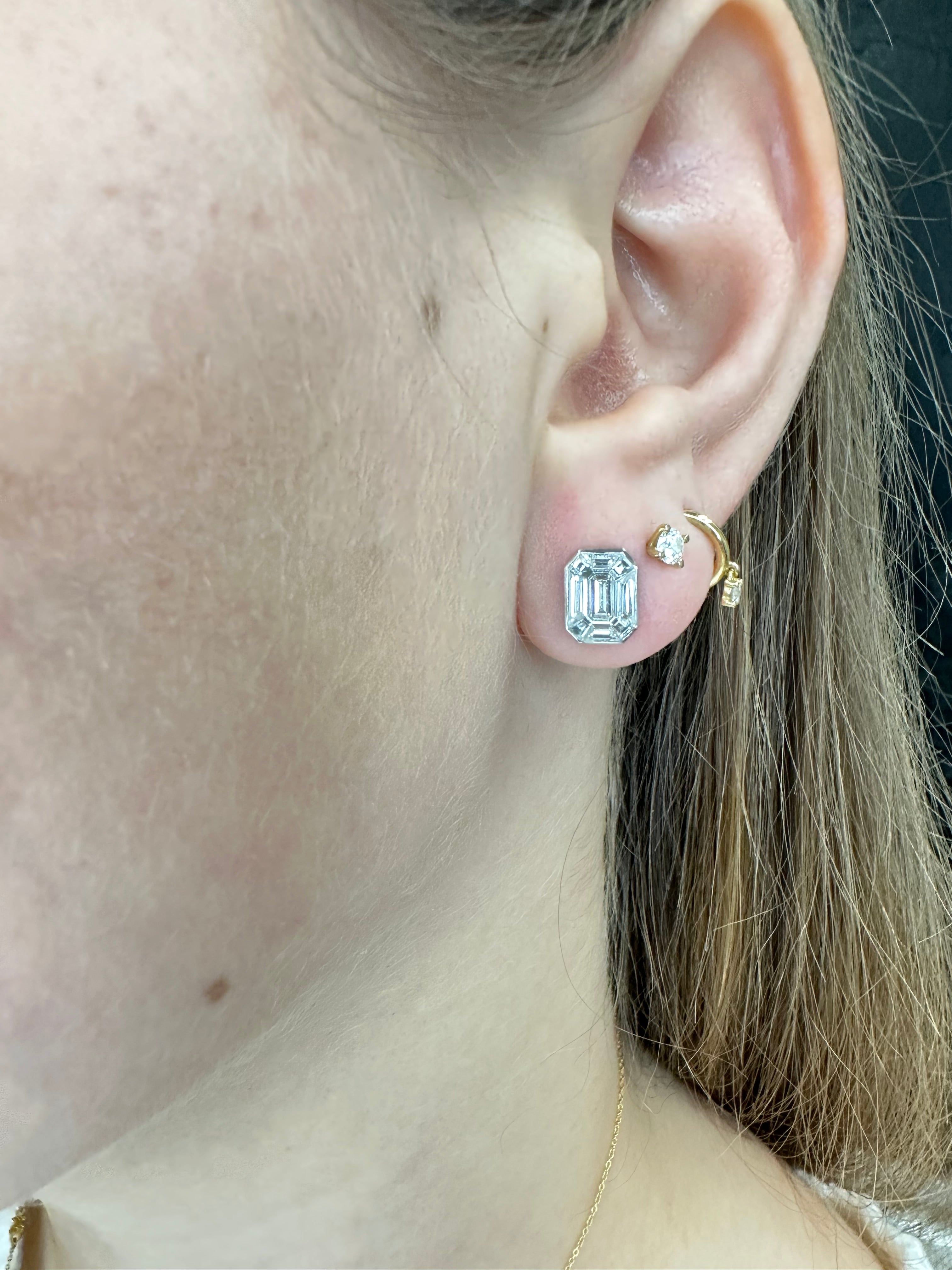 Buy Elegant Diamond Stud Earrings Online | CaratLane