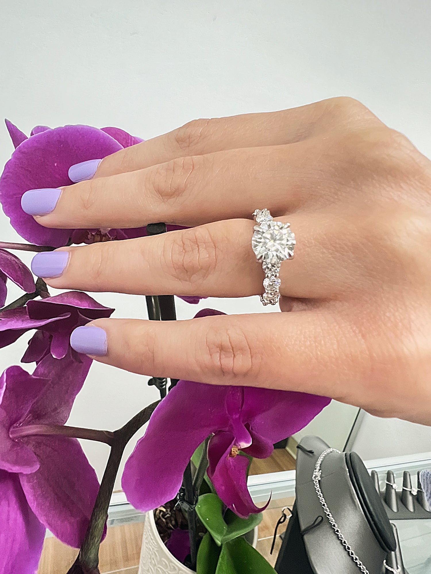 round-cut-diamond-eternity-style-prong-setting-engagement-ring-in-14k-white-gold