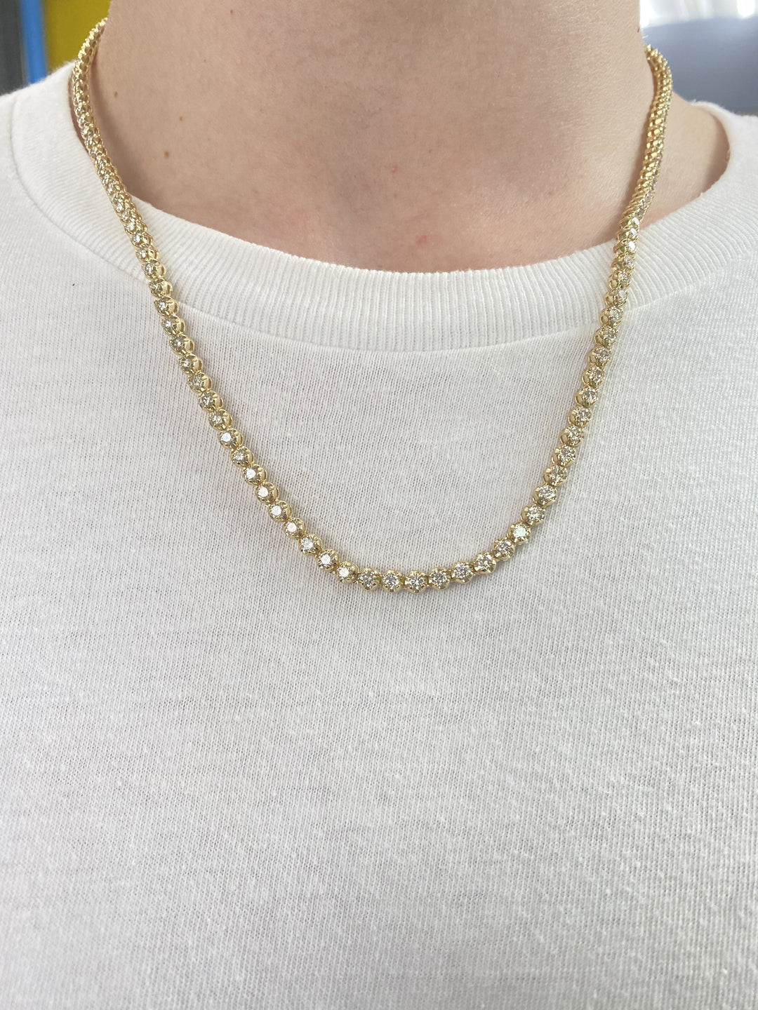 tennis-necklace-chain-in-yellow-gold